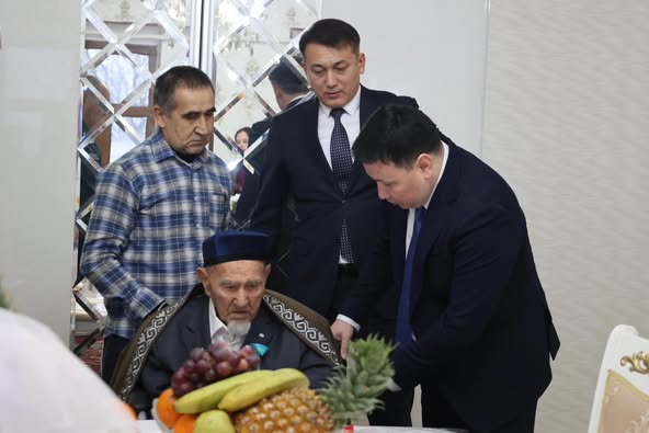 ТҮРКІСТАН: САУРАНДА ҒАСЫР ЖАСАҒАН ҚАРИЯЛАРҒА ҚҰРМЕТ КӨРСЕТІЛДІ