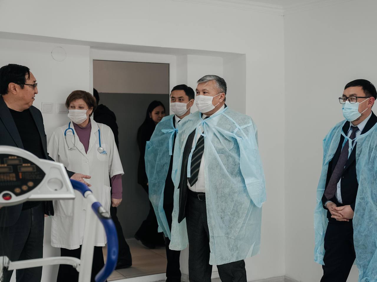 Қала әкімі әлеуметтік нысандардың және бірқатар мекемелердің жұмысымен танысты