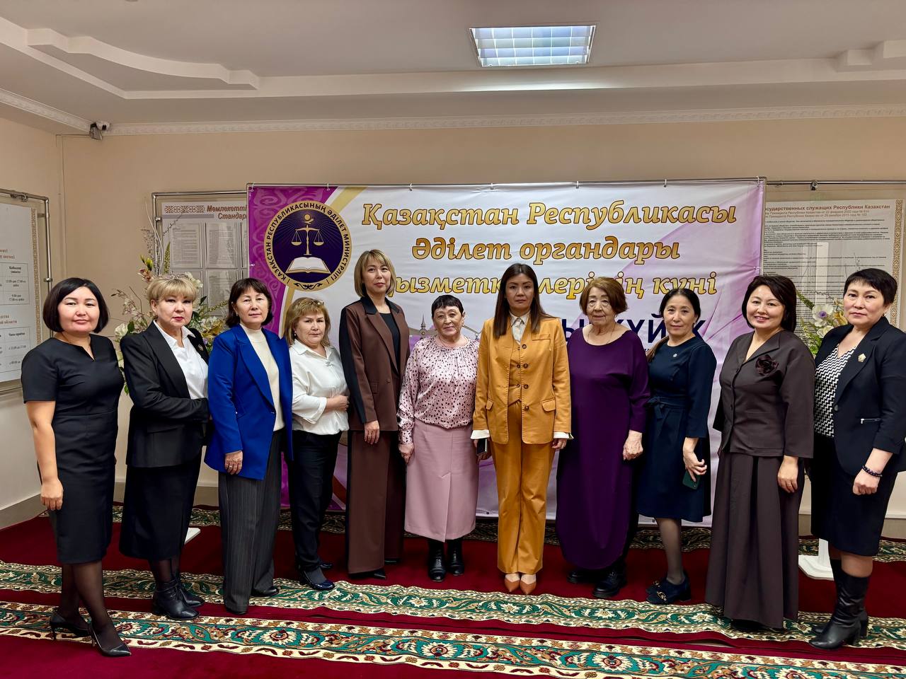 1 қазан - Қарттар күні