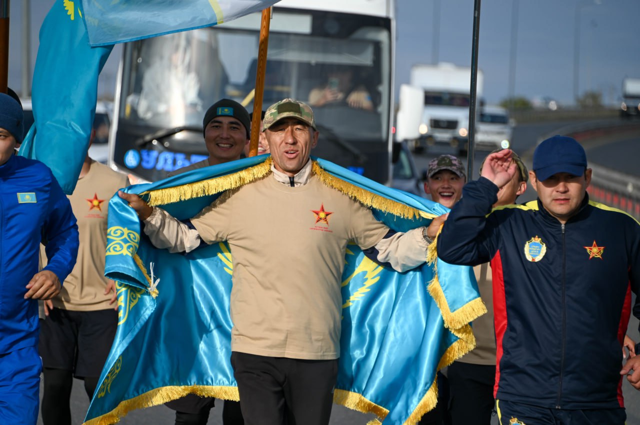 Қарулы күштердің әскери қызметшісі 600 шақырымдық супермарафонды еңсерді