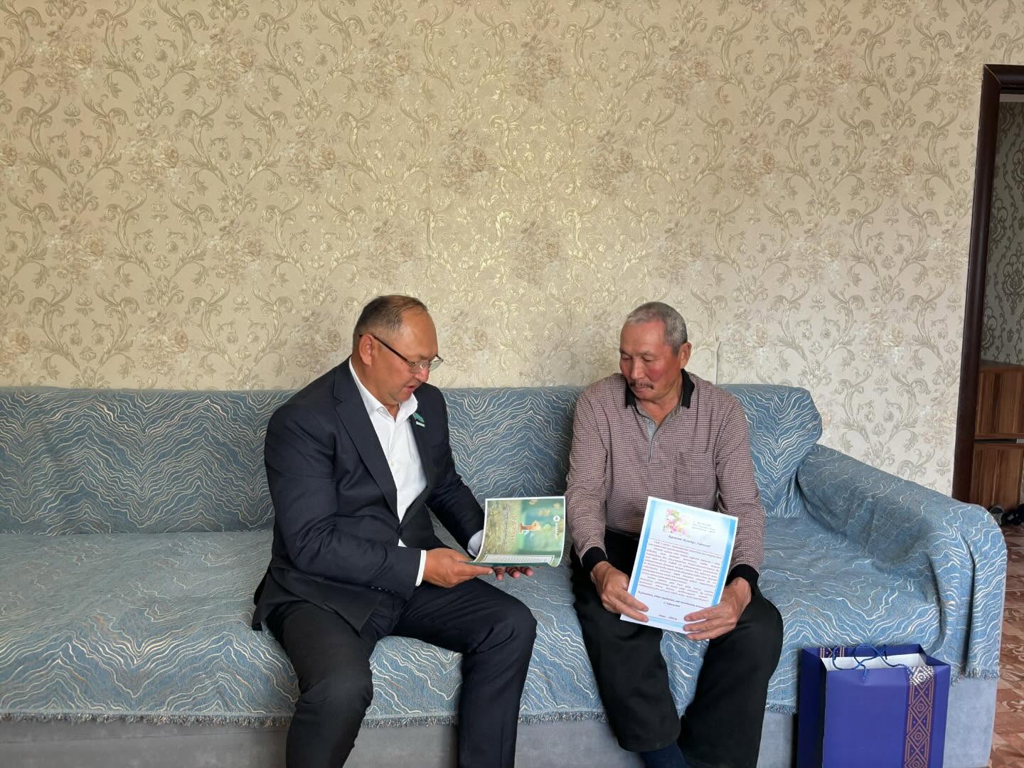 Мәслихаттан зейнеткерлікке шыққан ардагерлерге құрмет көрсетілді