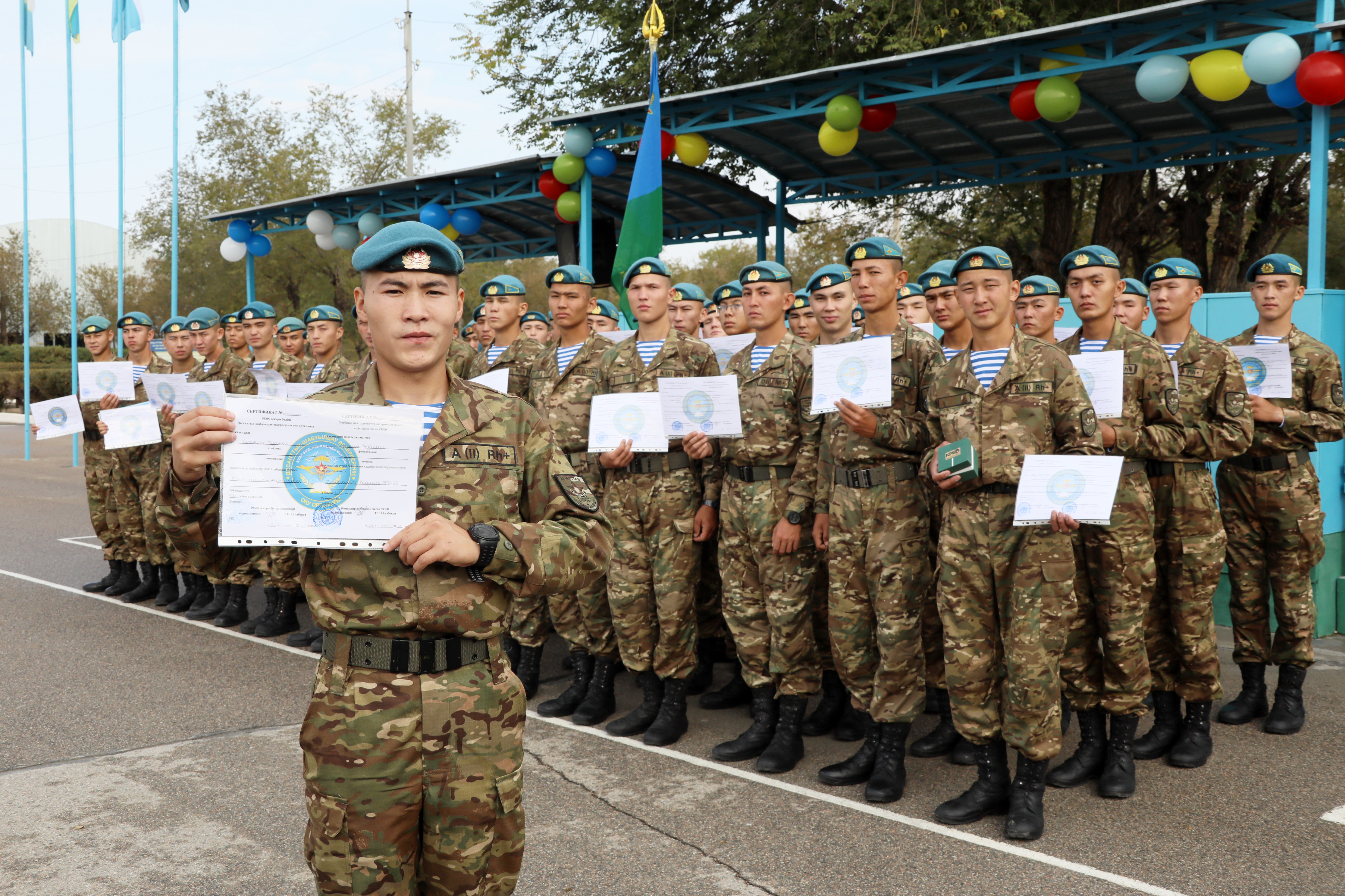 В Десантно-штурмовых войсках состоялся первый выпуск водителей бронетехники