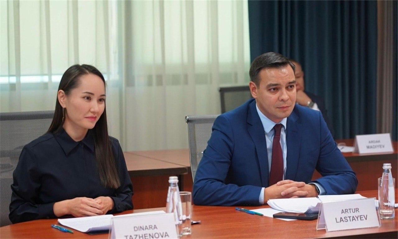 Омбудсмен Францияның Адам құқықтары жөніндегі елшісі Изабель Роммен кездесті