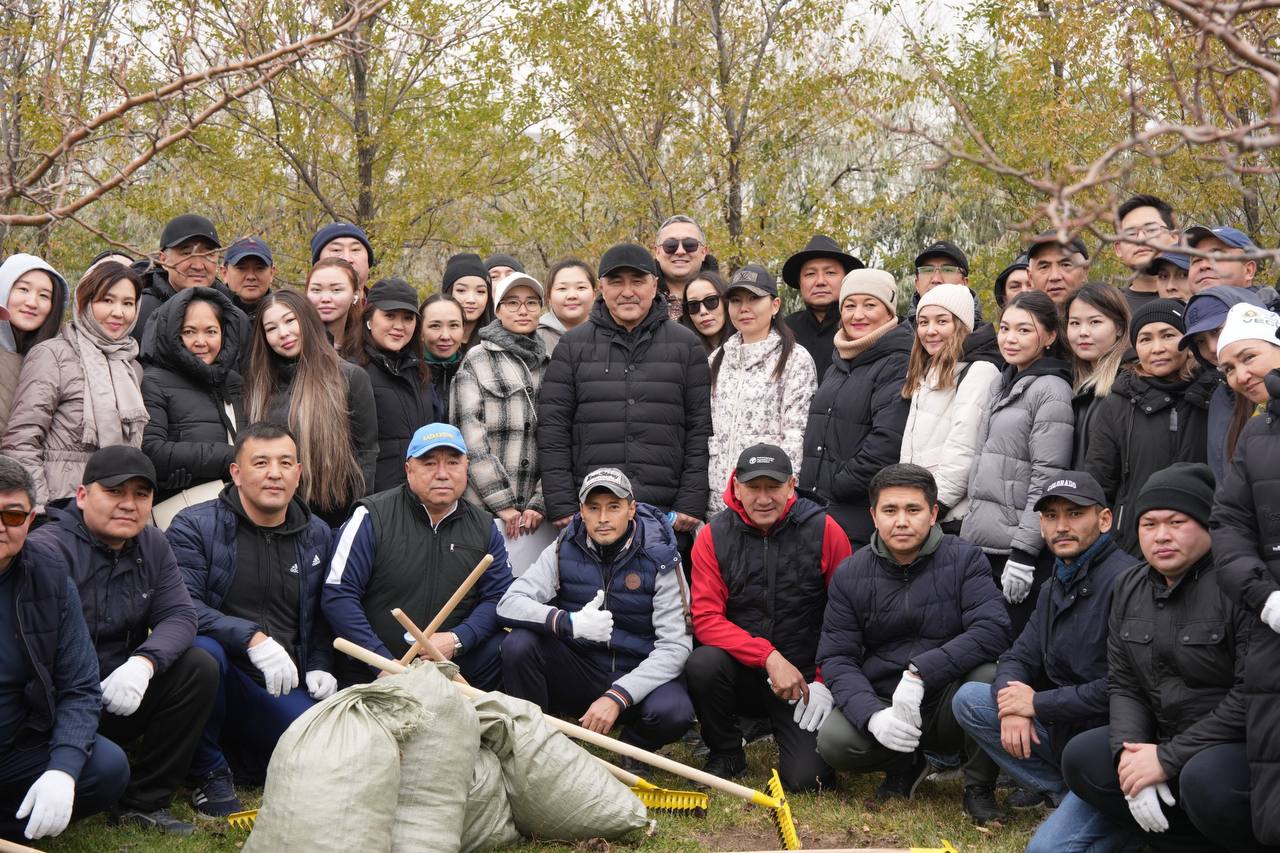 «Таза Қазақстан» экологиялық акциясы аясында Су ресурстары және ирригация министрлігінің 200-ден астам қызметкері сенбілікке қатысты