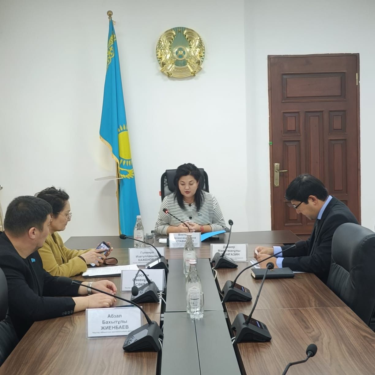2025 жылғы 10 қазан күні Ұлытау облыстық мәслихатының экономикалық даму, бюджет, қаржы, өнеркәсіп және кәсіпкерлік мәселелері жөніндегі тұрақты комиссиясының төрағасы В.А. Ставицкаяның төрағалығымен және Ұлытау облысының кәсіпкерлік және өнеркәсіп басқармасының басшысы Д.М. Арынғазиннің қатысуымен комиссия отырысы өтті.