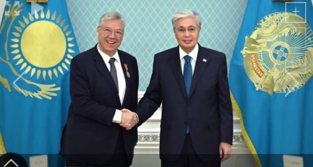 Мемлекет басшысы «Швейцария – Қазақстан» парламенттік достық тобының мүшелерімен кездесті