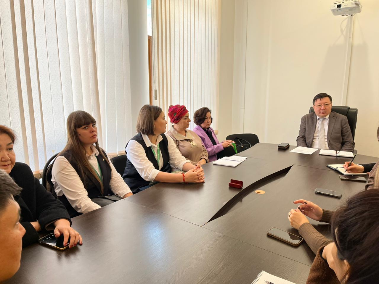 Департамент провёл встречу со страховыми организациями по вопросам обязательного страхования работников от несчастных случаев