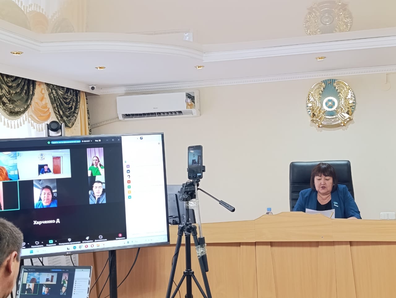 Алтынсарин аудандық мәслихатының сегізінші шақырылымының кезектен тыс сессиясы