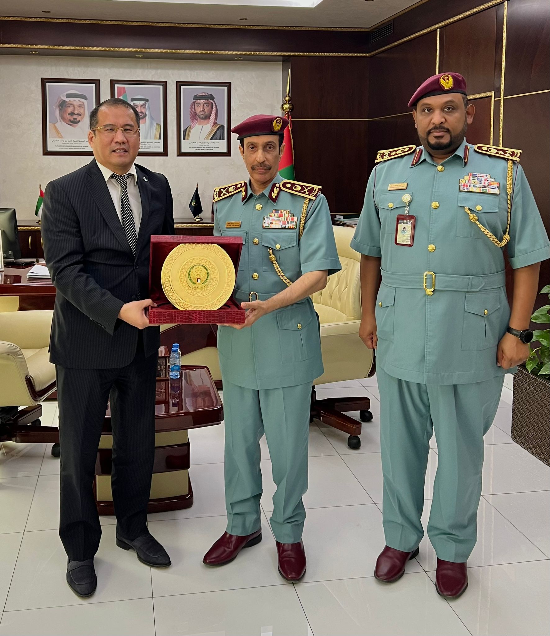 On October 13 of this year, a meeting was held with Major General H.E. Sheikh Sultan Bin Abdullah Al Nuaimi, Commander-in-Chief of Ajman Police.