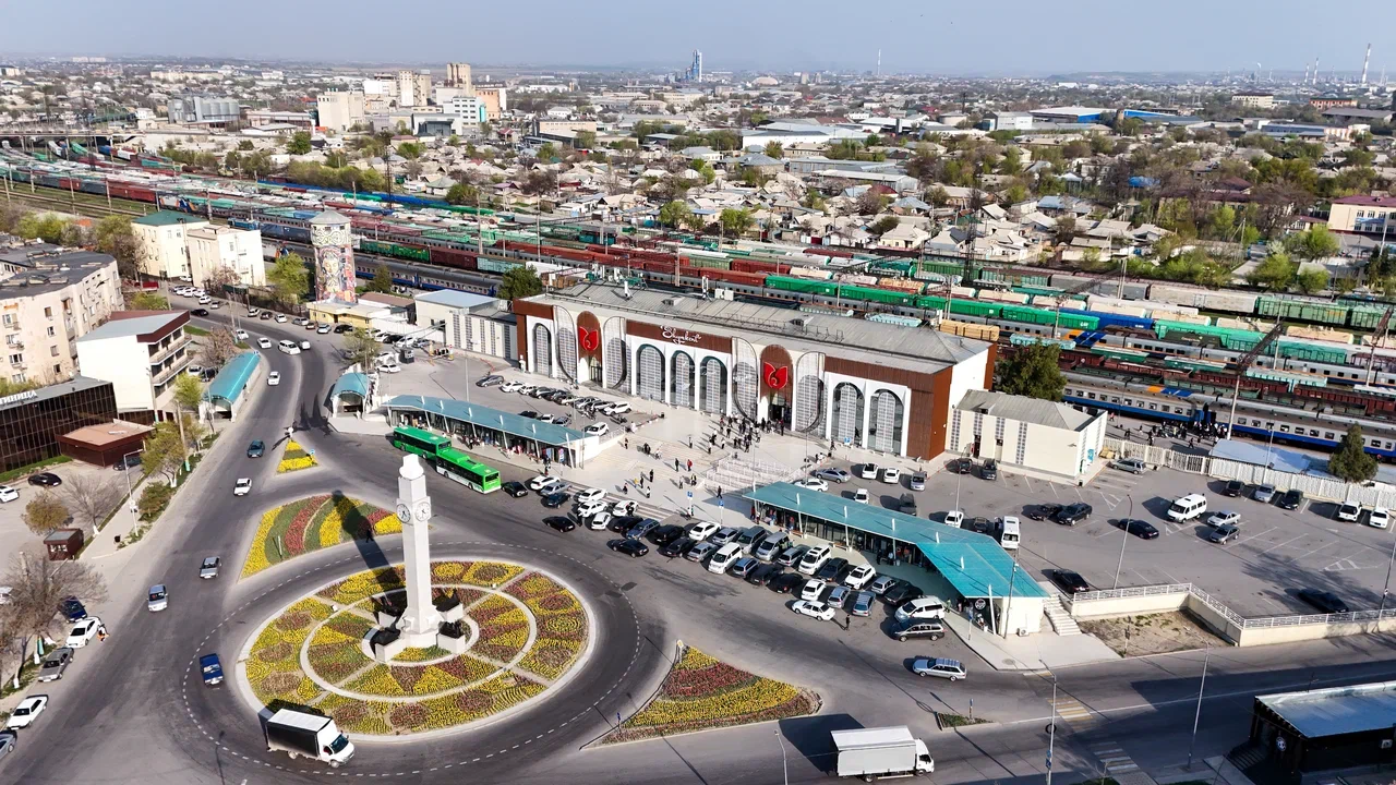 ЖЕЛЕЗНОДОРОЖНЫЙ ВОКЗАЛ ГОРОДА ШЫМКЕНТ