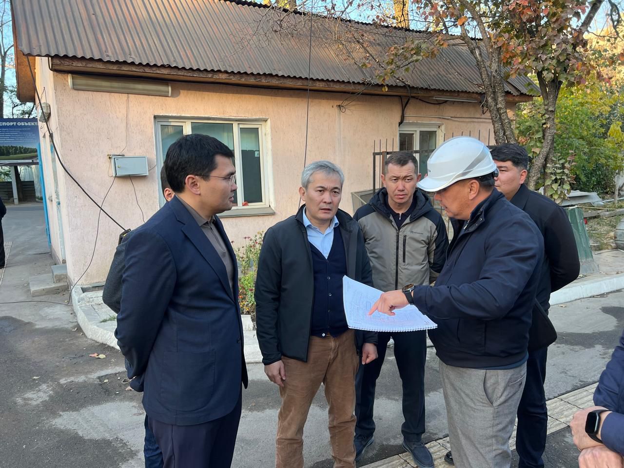 Алматы әкімінің орынбасары қаланың әлеуметтік нысандарының құрылыс барысын тексерді