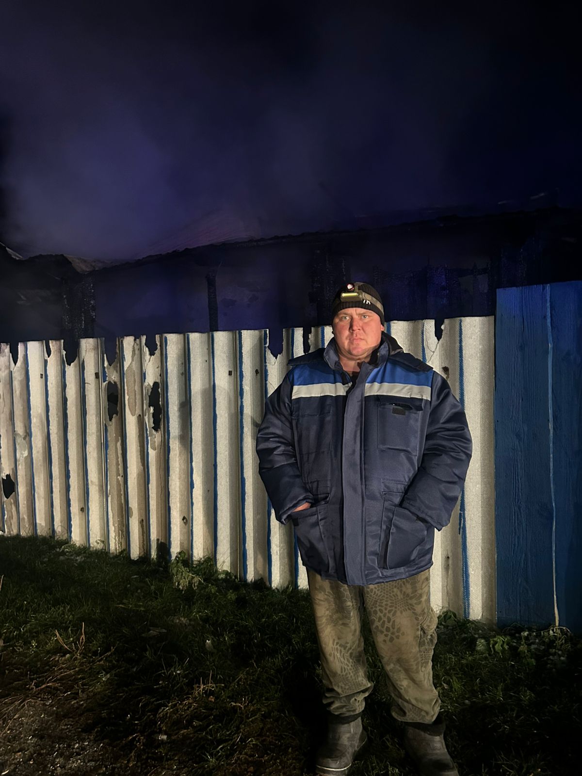 Героизм по-соседски: в ВКО мужчина спас двоих малышей из горящего дома