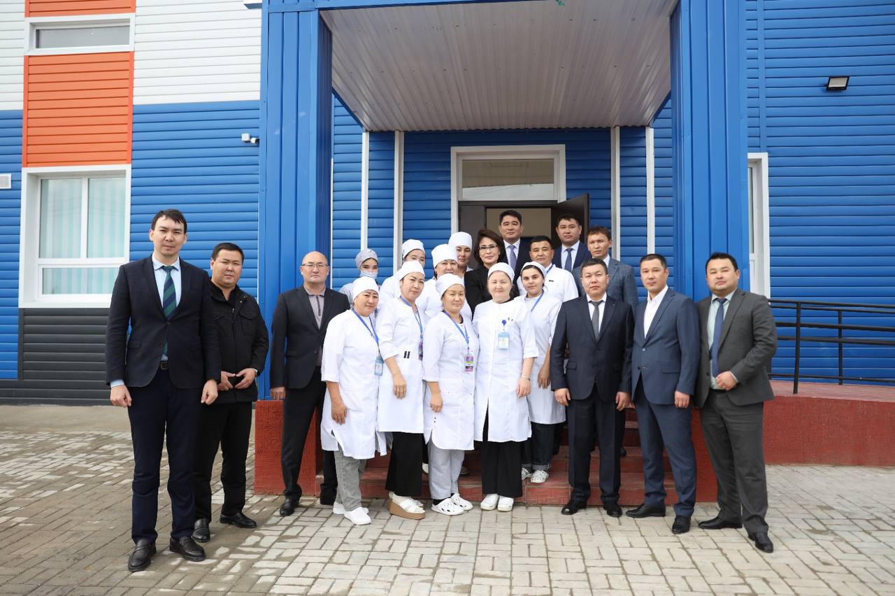 А. ӘЛНАЗАРОВА МАРЖАНБҰЛАҚ АУЫЛЫНЫҢ ДӘРІГЕРЛІК АМБУЛАТОРИЯСЫНА БАРДЫ