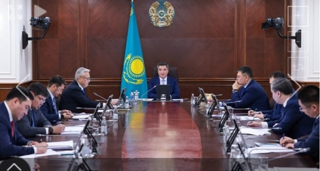 Премьер-министр экономиканың негізгі салаларында өсу қарқынын арттыра түсу керектігін және халықтың табысын арттыру жөнінде шаралар қабылдауды тапсырды