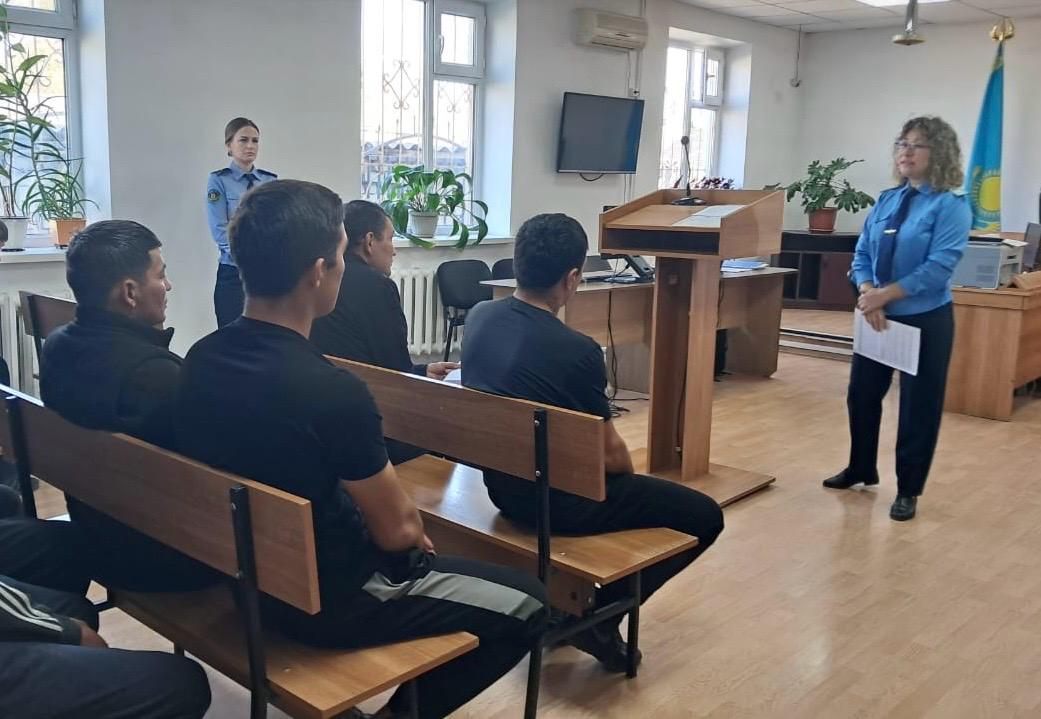 Прокуратура есепте тұрған азаматтармен қайта әлеуметтендіру тақырыбында профилактикалық әңгімелесу өткізді.