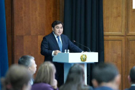 Председатель АДГС провел мотивационную лекцию для госслужащих корпуса «А»