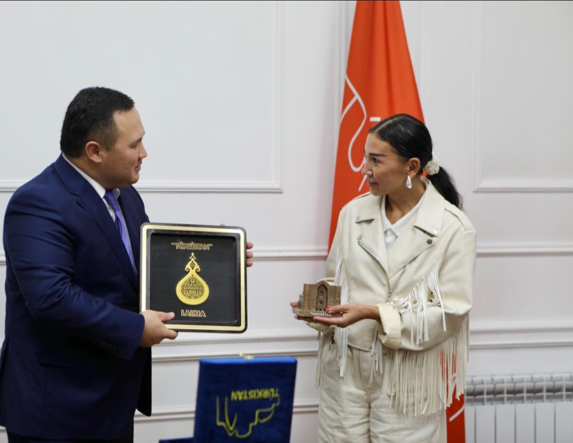 ҚАЛА ӘКІМІ НЕСЛИХАН ӨЗТҮРІКТІ ҚАБЫЛДАДЫ