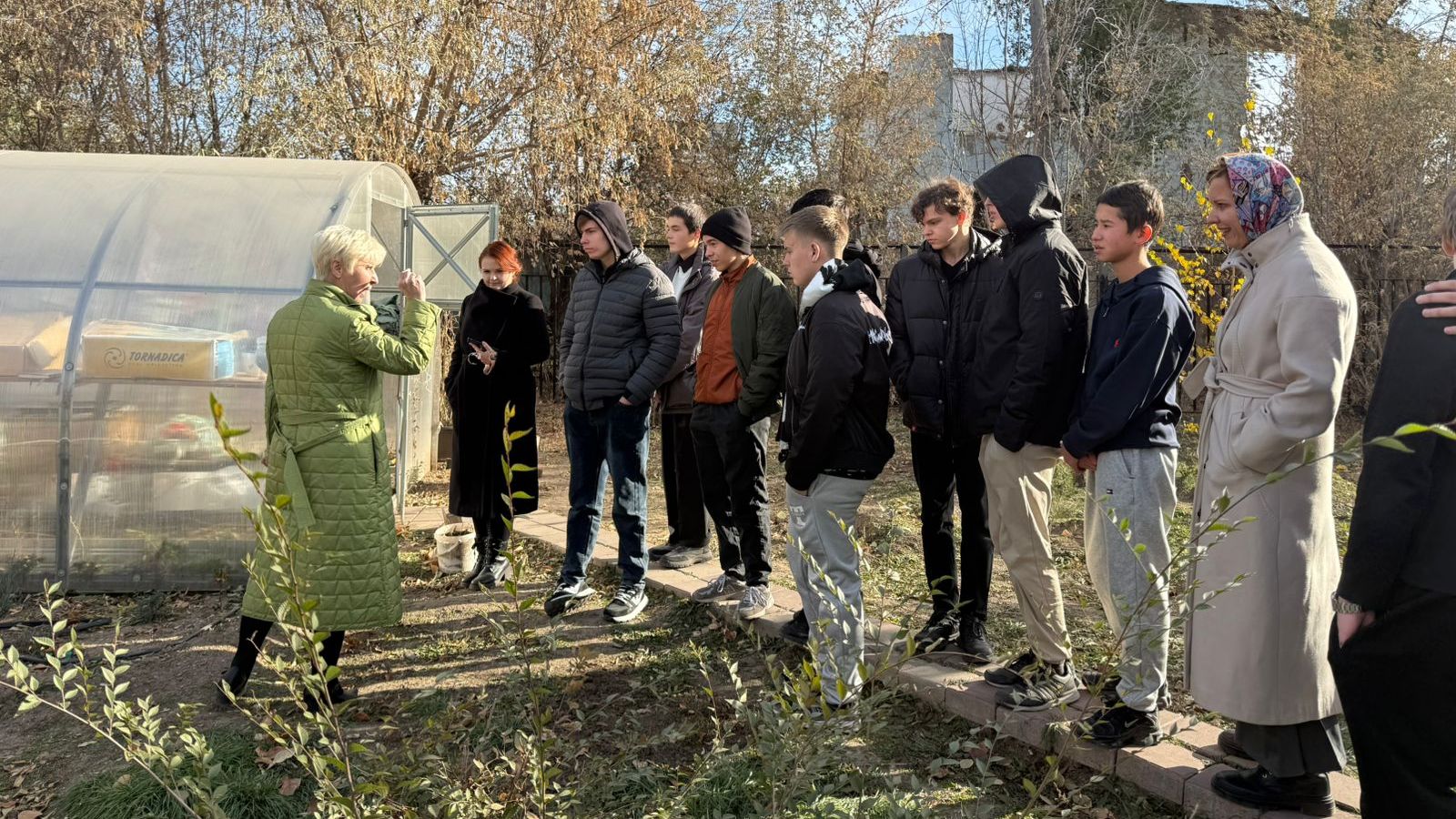 «Таза Қазақстан»: в одной из школ Темиртау прошла экологическая акция «Зелёный уголок»