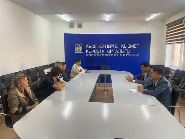 Арыс қаласында мемлекеттік қызмет алушылар күні іс-шарасы өткізілді.