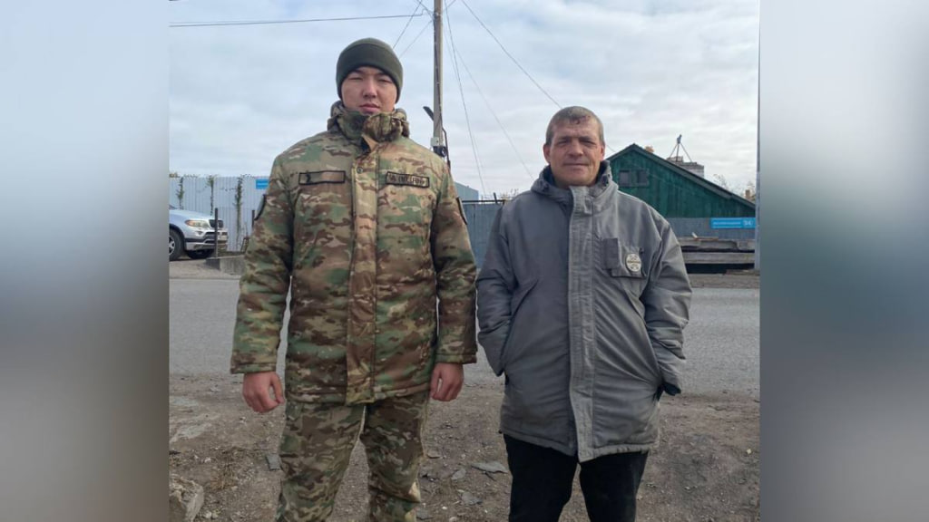 Қарағандыда ұландықтар суға батып бара жатқан адамды құтқарып қалды