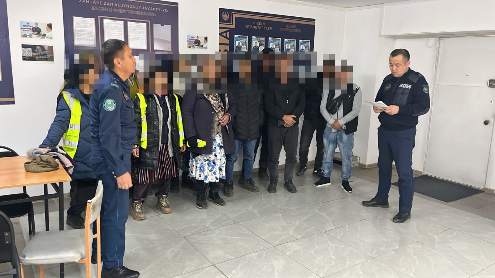 40 нелегальных дворников: полиция выявила факты незаконного привлечения мигрантов к работе