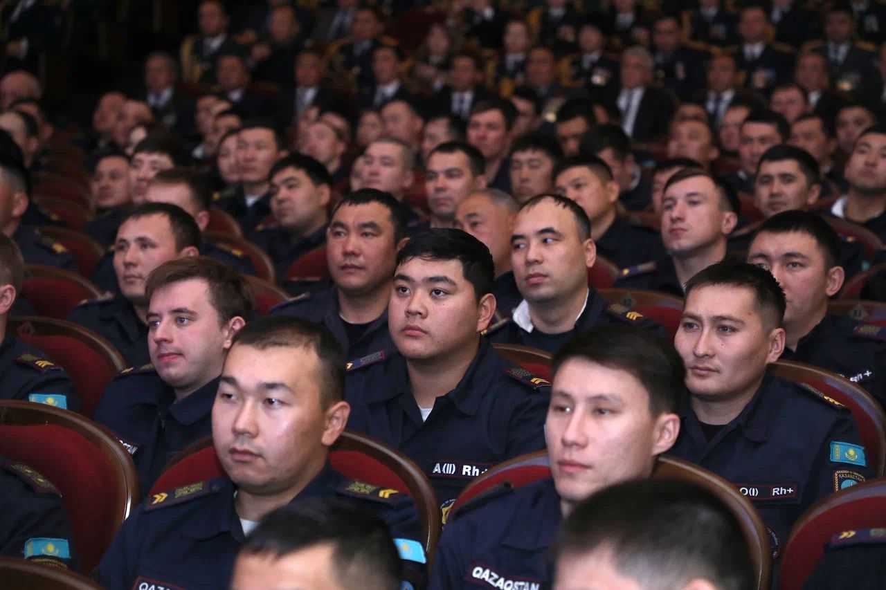 Тридцать лет под знаком мужества