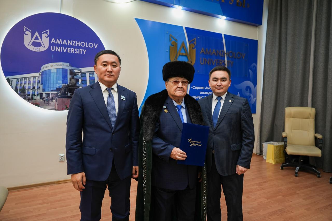 Известному спортивному журналисту Оңдасыну Елубаю исполнилось 75 лет