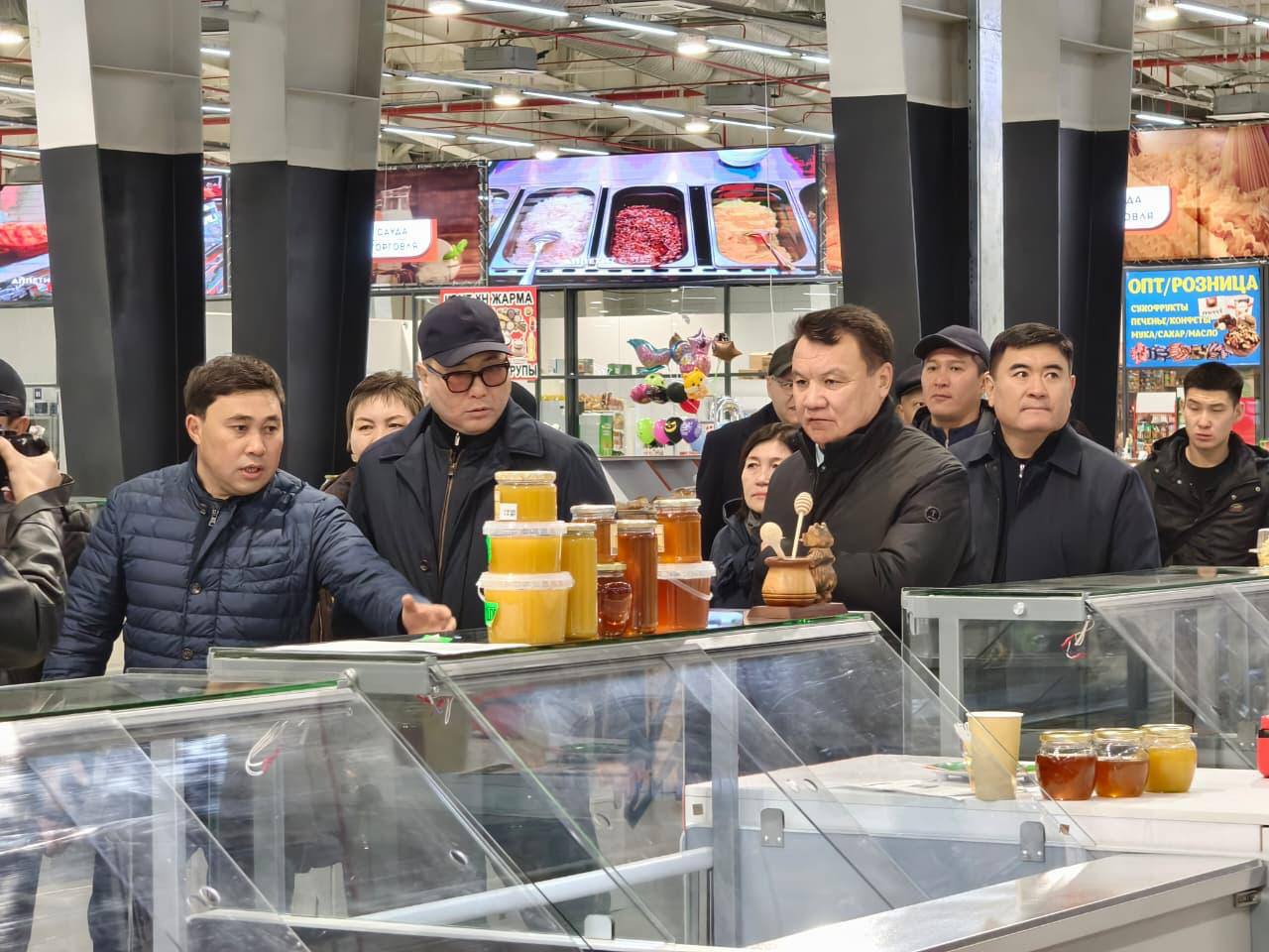 Сауда және интеграция министрі Өскемендегі «Алтай» көтерме-тарату орталығына барды