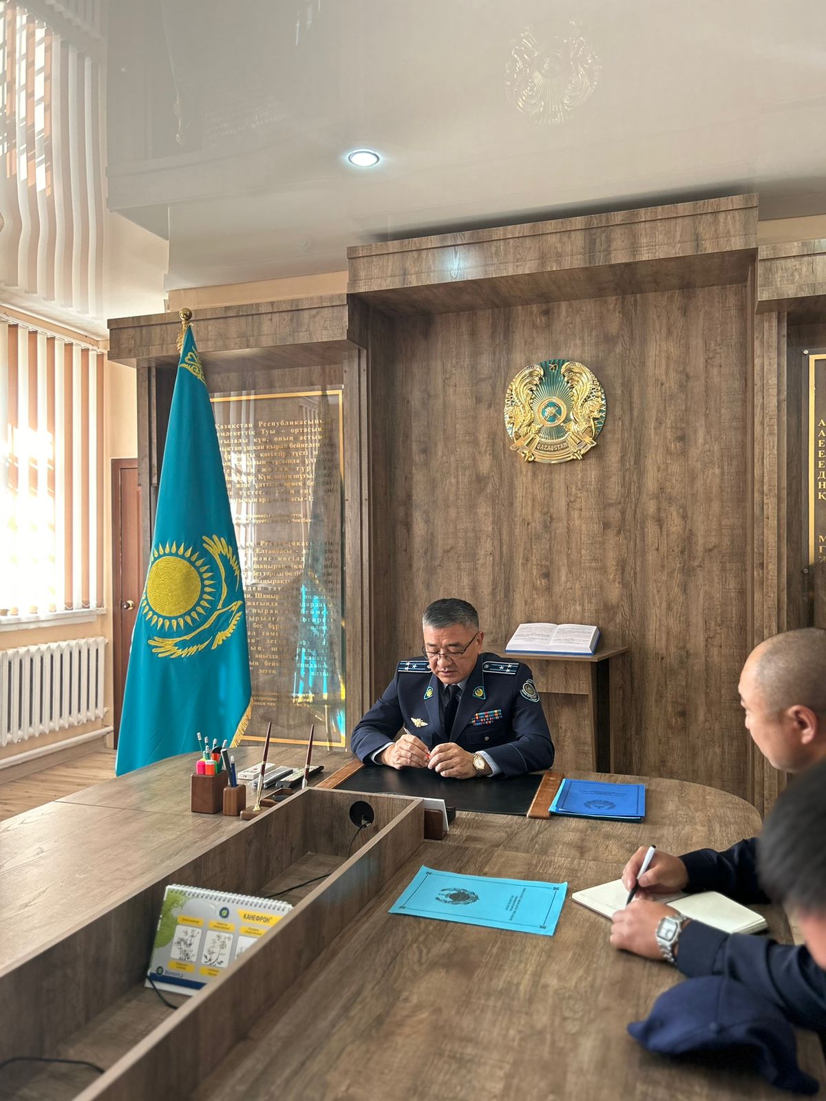 Начальник Департамента уголовно-исполнительной системы по Западно-Казахстанской области провёл рабочее совещание с личным составом учреждения №28.