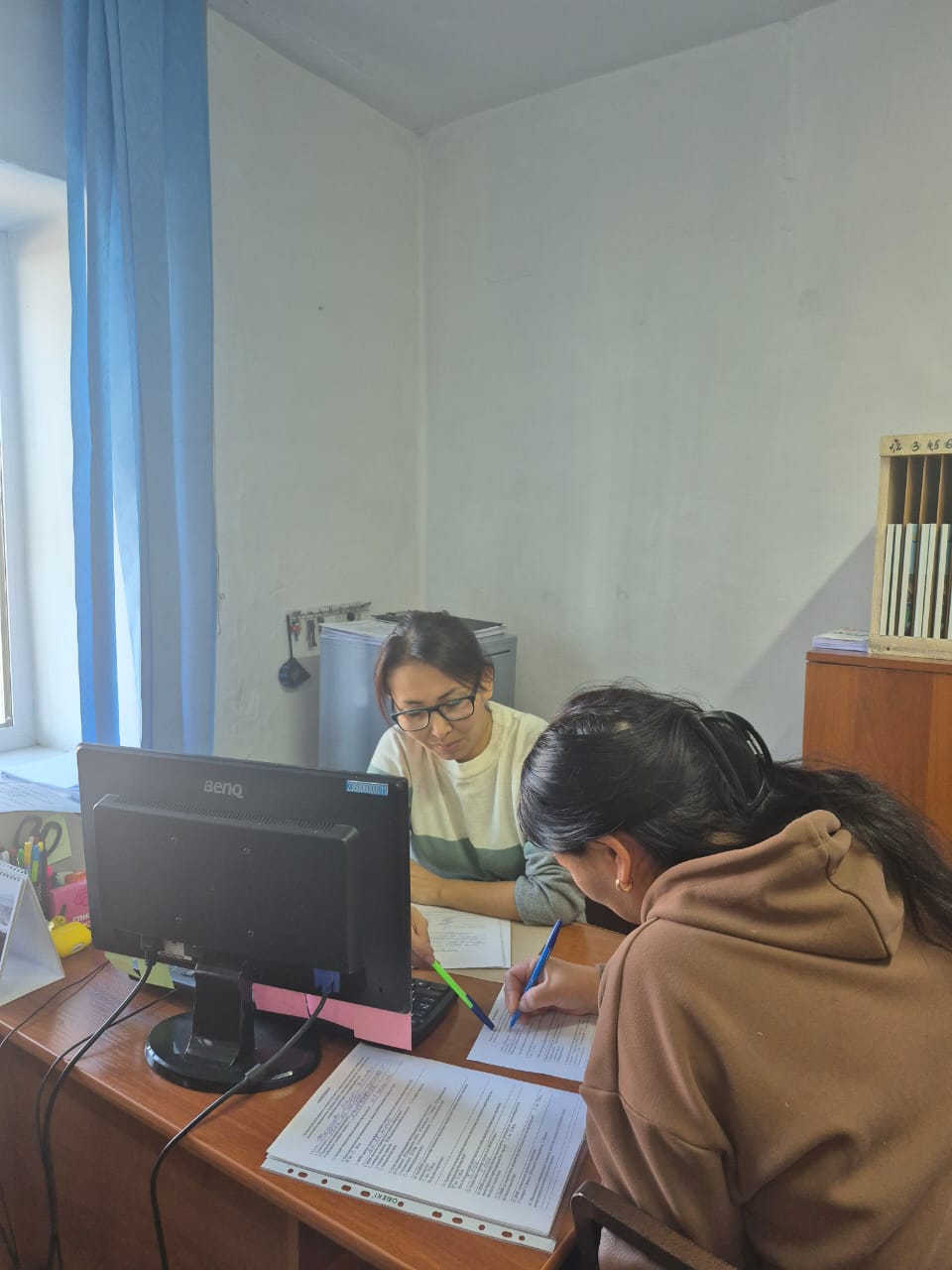 Жаңасемей ауданы Ертіс ауылдық округінің әкімдігінде 2025 жылдың төртінші тоқсанына арналған Атаулы әлеуметтік көмекті (АӘК) тағайындау бойынша жұмыстар жүргізілуде.