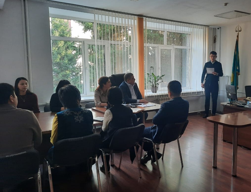 Впервые поступивший на госслужбу сотрудник принял присягу