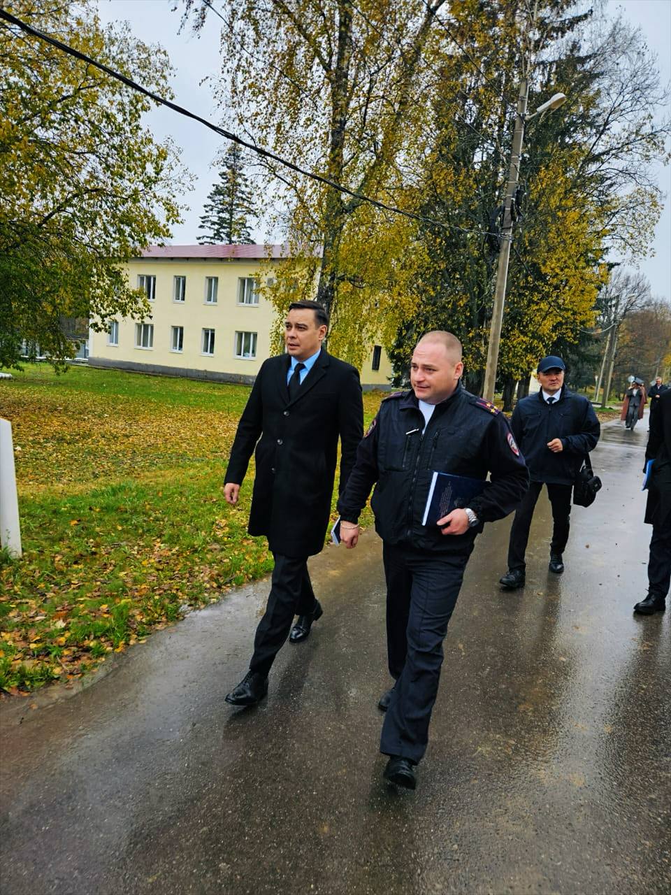 Омбудсмен Ресей ІІМ Шетел азаматтарын уақытша ұстау орталығындағы қазақстандықтармен кездесті