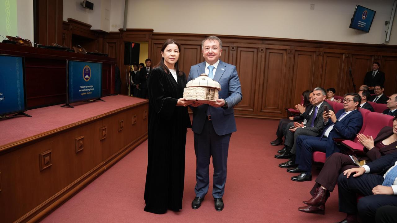 Қазақстан Республикасы Әділет министрлігінде ұлы ақын Абай Құнанбайұлының 180 жылдық мерейтойына арналған іс-шаралар қорытындыланды