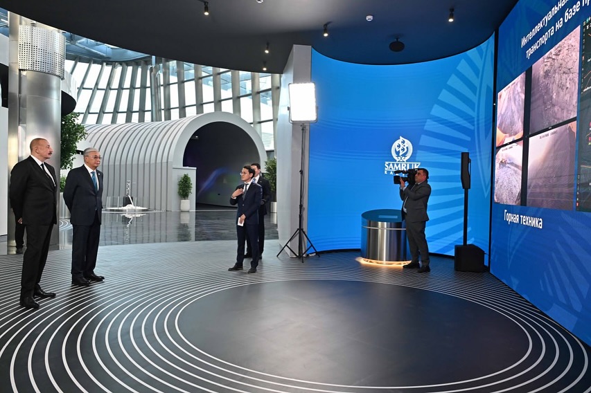 Президенты Казахстана и Азербайджана посетили Международный центр искусственного интеллекта Alem.AI