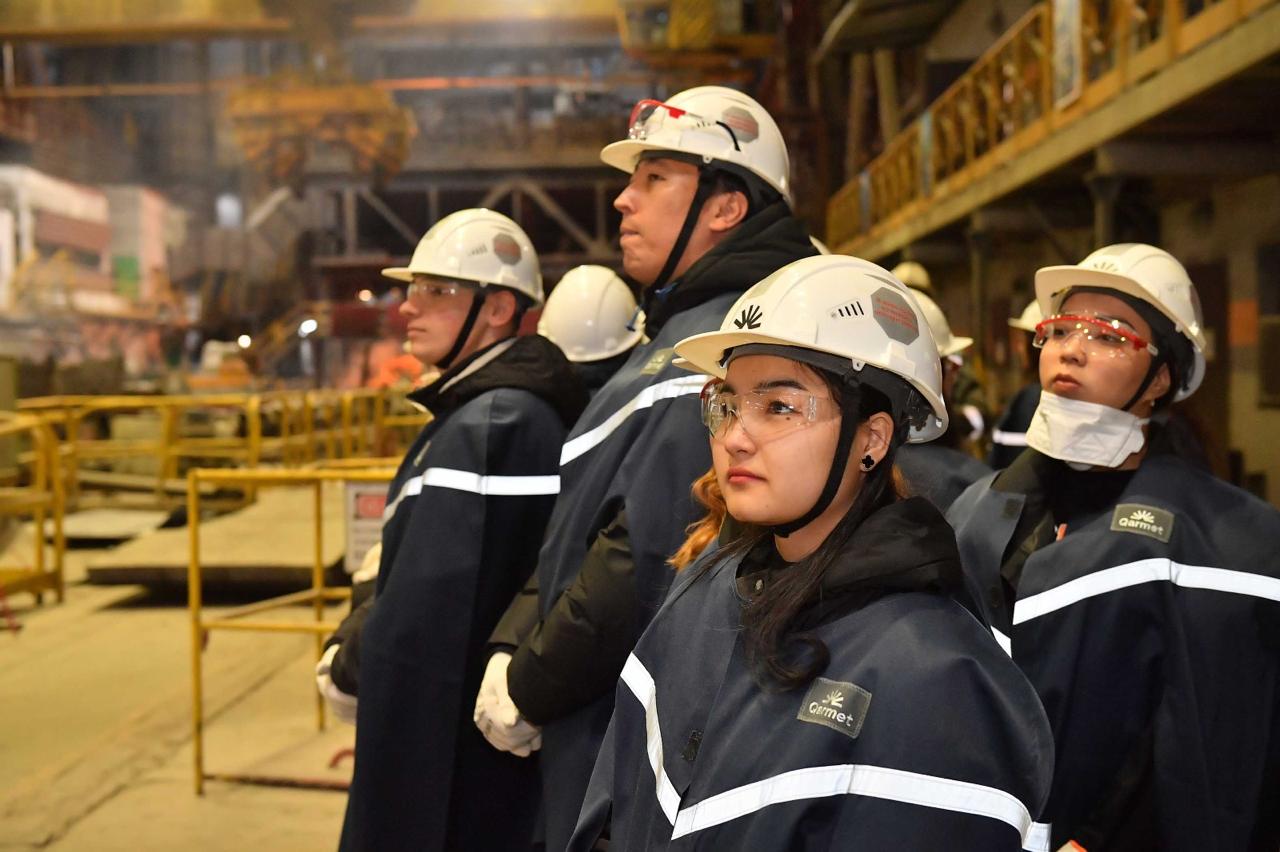 В октябре проведены ознакомительные экскурсии для студентов на промышленные предприятия