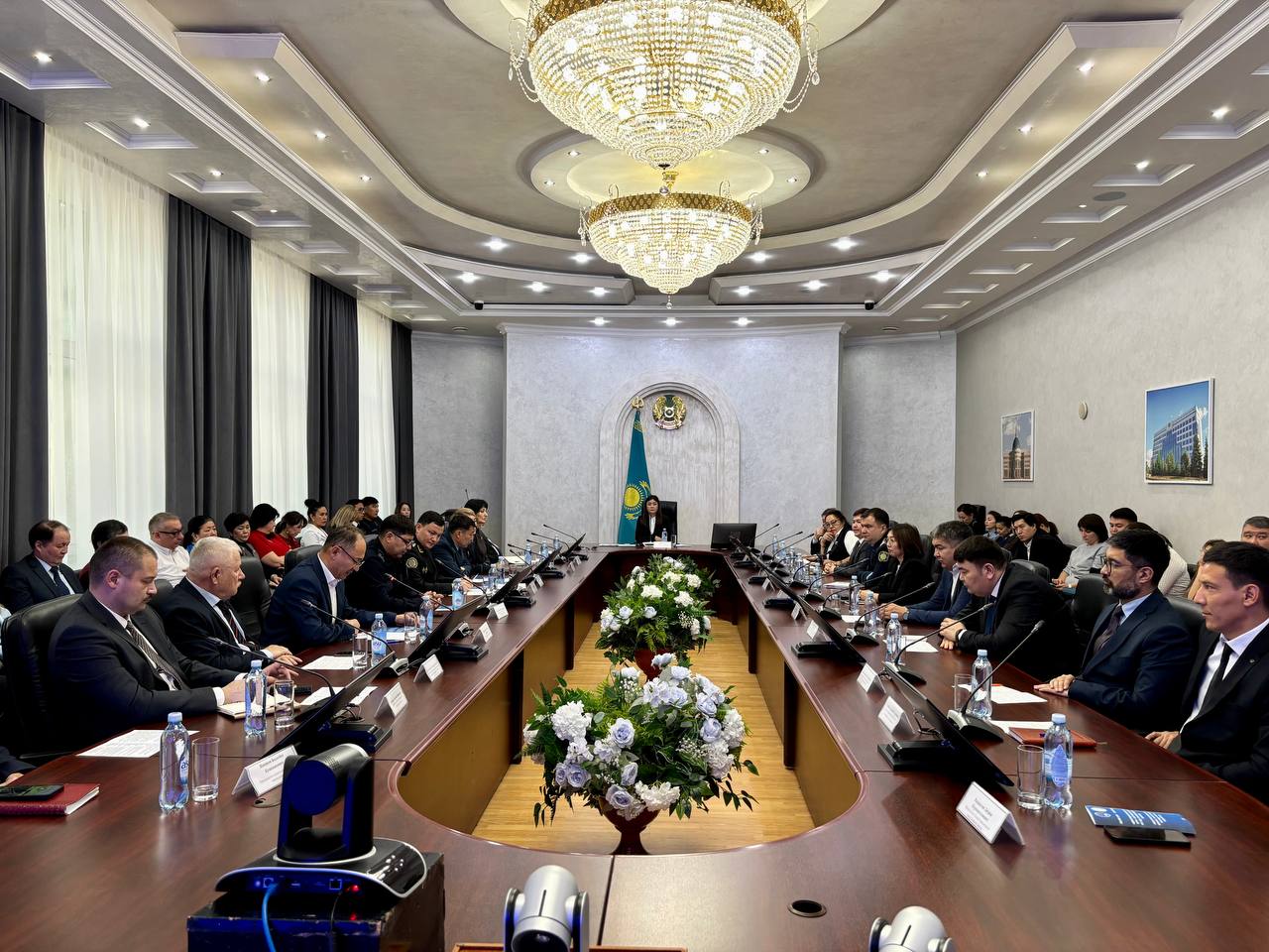 «Адвокаттардың кәсіби құқықтарын қорғау - азаматтардың құқықтары мен заңды тұлғалардың мүдделерін сақтау кепілі» тақырыбында конференция өткізілді