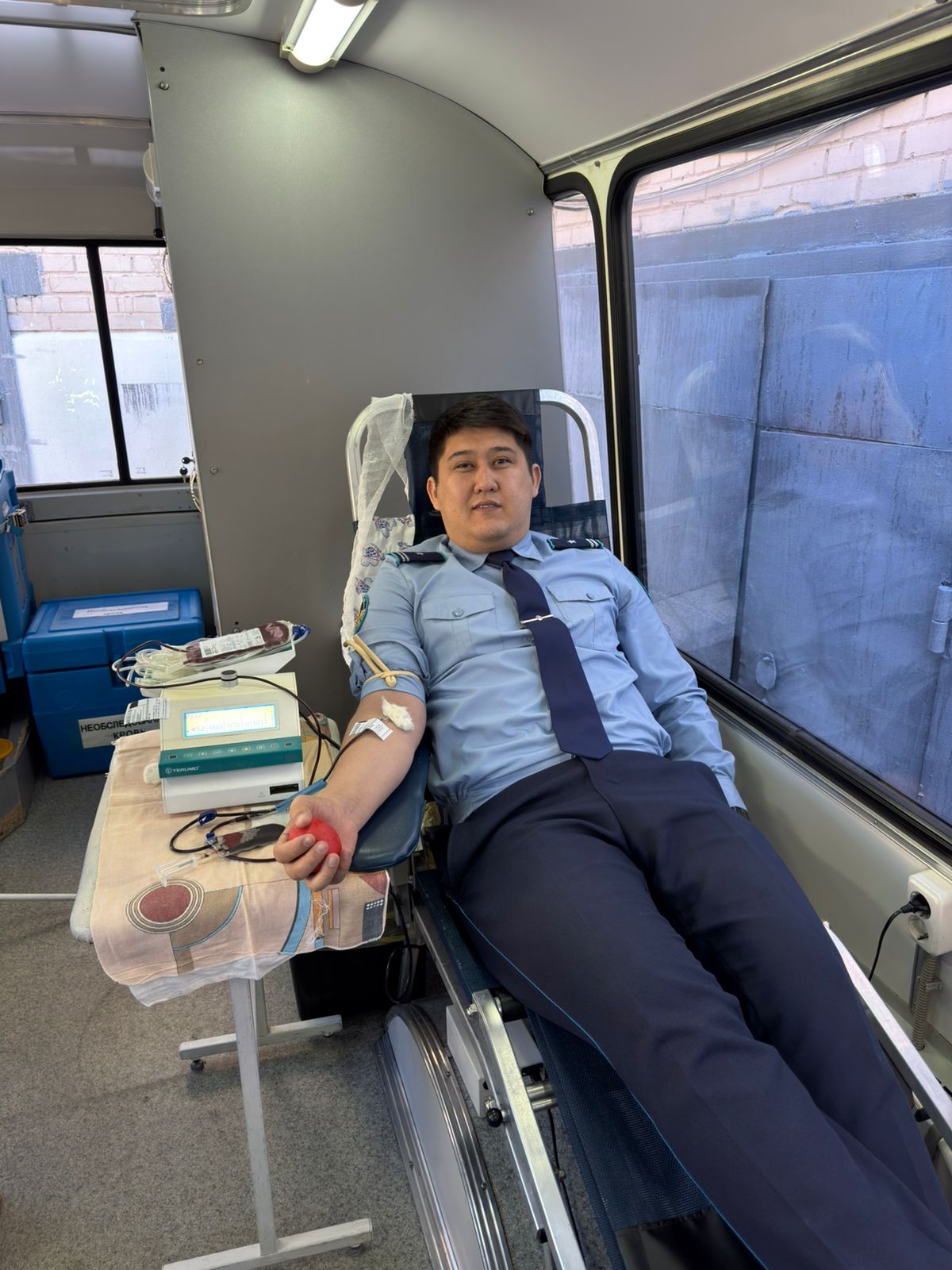 Сотрудники УИС Костанайской области объединились ради помощи сыну коллеги