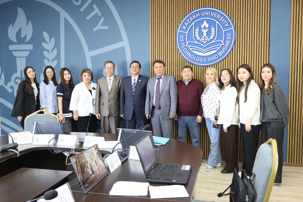 Қазақ технология және бизнес университетінде тәуелсіз Қазақстанның қалыптасуының тарихи алғышарттары талқыланды