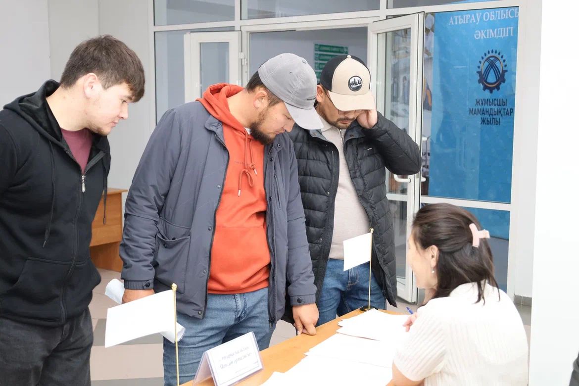 Атырауда жастарға арналған «Бос жұмыс орындары» жәрмеңкесі өтті