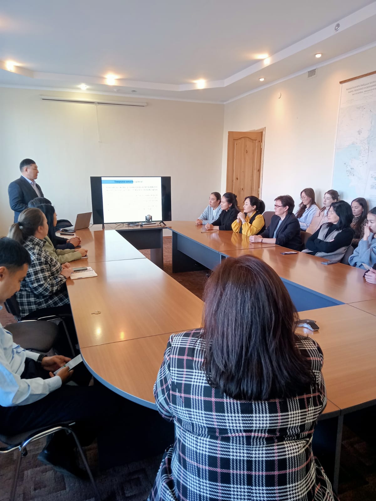 22 октября 2025 года в департаменте Геологии был проведен семинар по противодействию коррупции преподавателем Карагандинского Национального Университета им.Букетова Р.А.Токатовым.