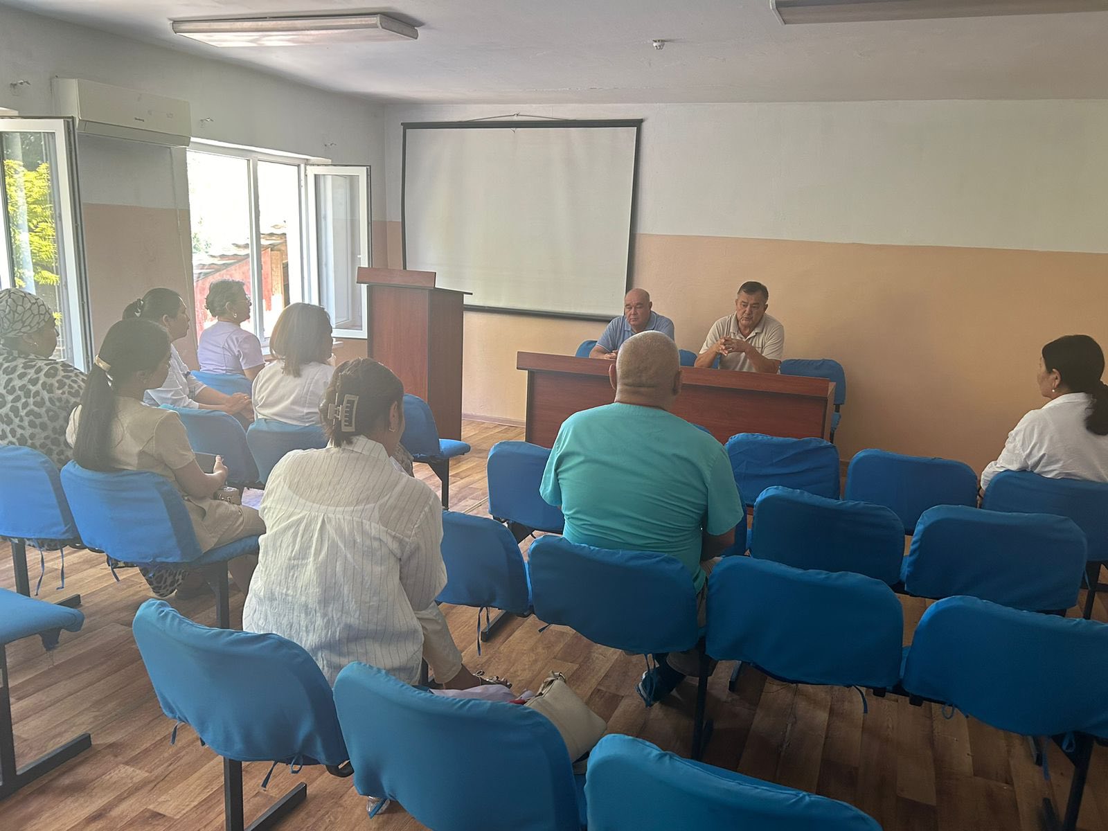 №6 медициналық-әлеуметтік сараптама бөлімі ұйымдастыруымен, «Арыс аудандық орталық ауруханасы» және «Торабтық аурухана» емханасының дәрігерлерімен бірлескен семинар-кеңес өткізілді.