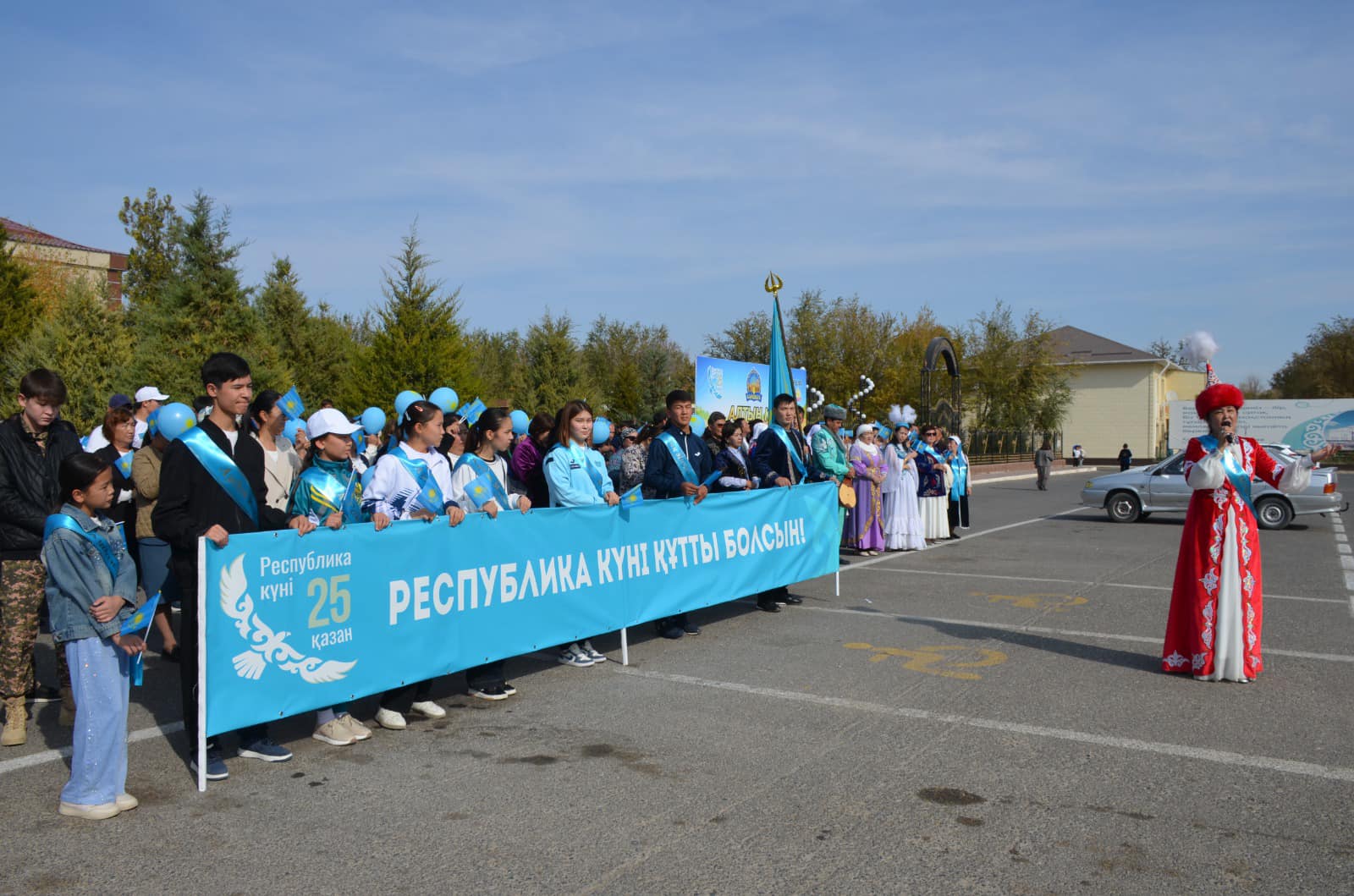 БӘЙДІБЕК: АУДАНДА РЕСПУБЛИКА КҮНІНЕ ОРАЙ ТУ ШЕРУІ ӨТТІ