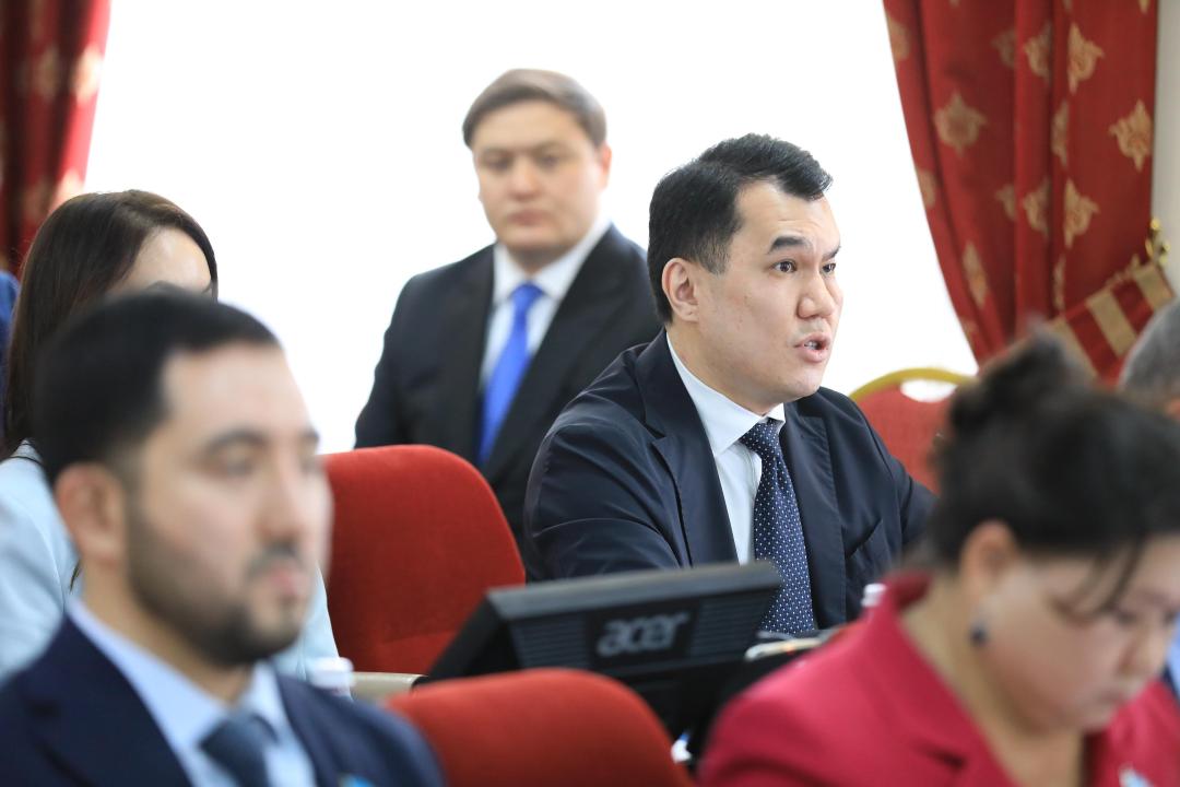 Асхат Шахаров поделился планами развития региона на сессии маслихата