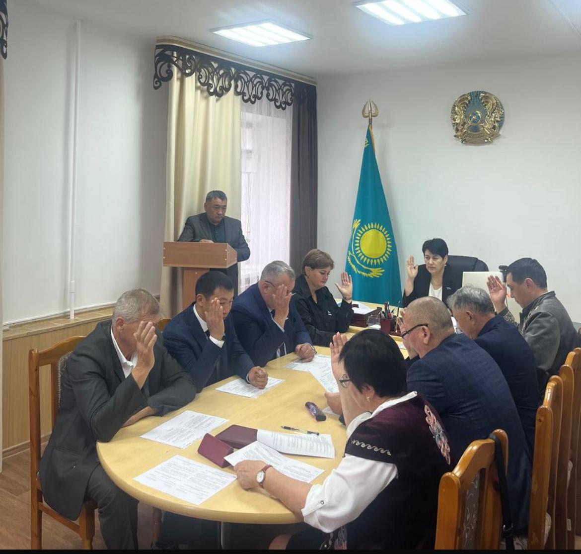 Сегодня в Щербактинском районном маслихате состоялась  внеочередная сессия районного маслихата.      Все  вопросы  рассмотрены и приняты решения.