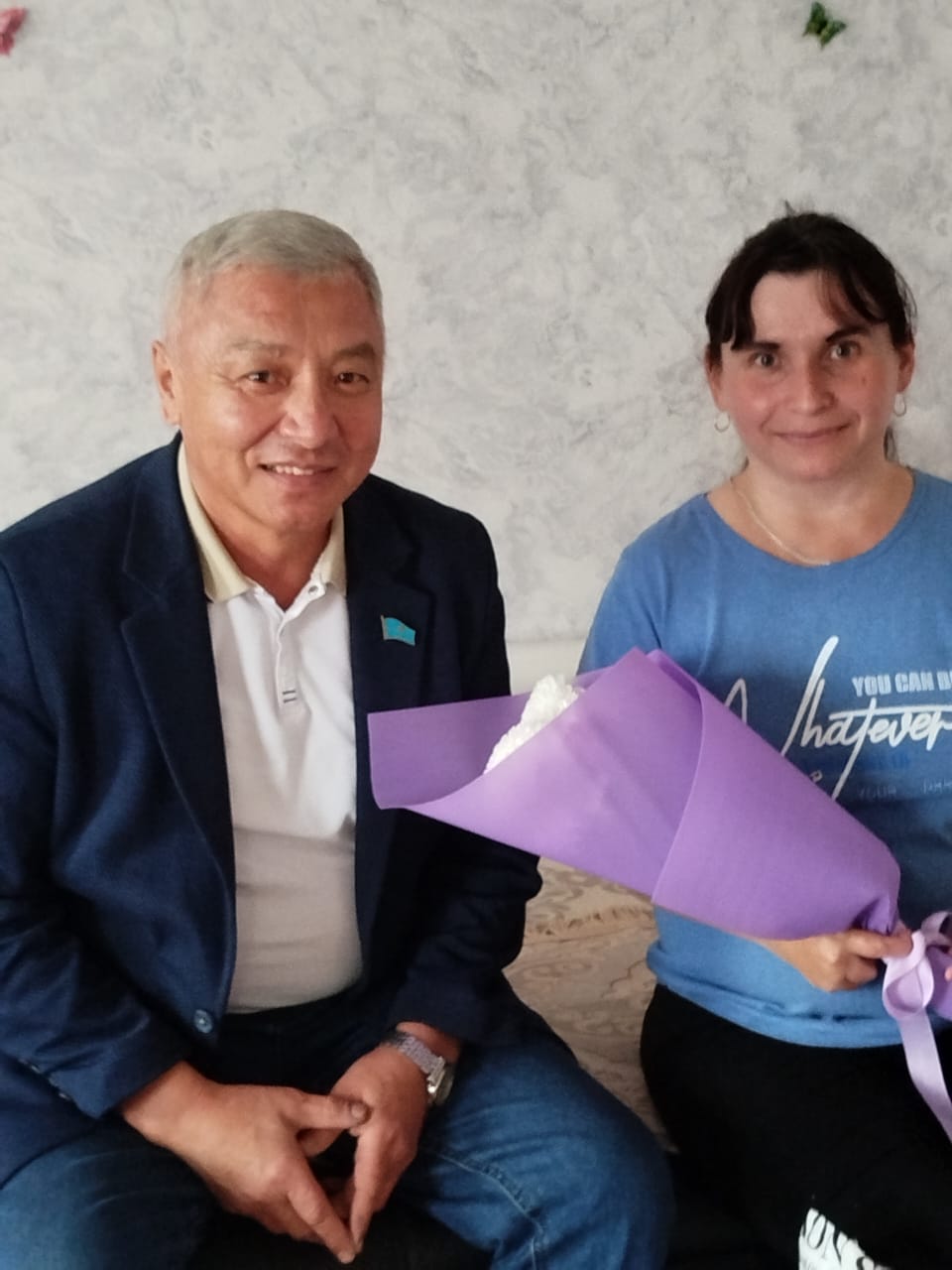 В рамках месячника посвященного Дню пожилых людей и инвалидов, Председателем маслихата Есильского района Туткушевым Е.М. была посещена инвалид 1 группа Аникина Елена Ивановна, жительница села Ильинка.