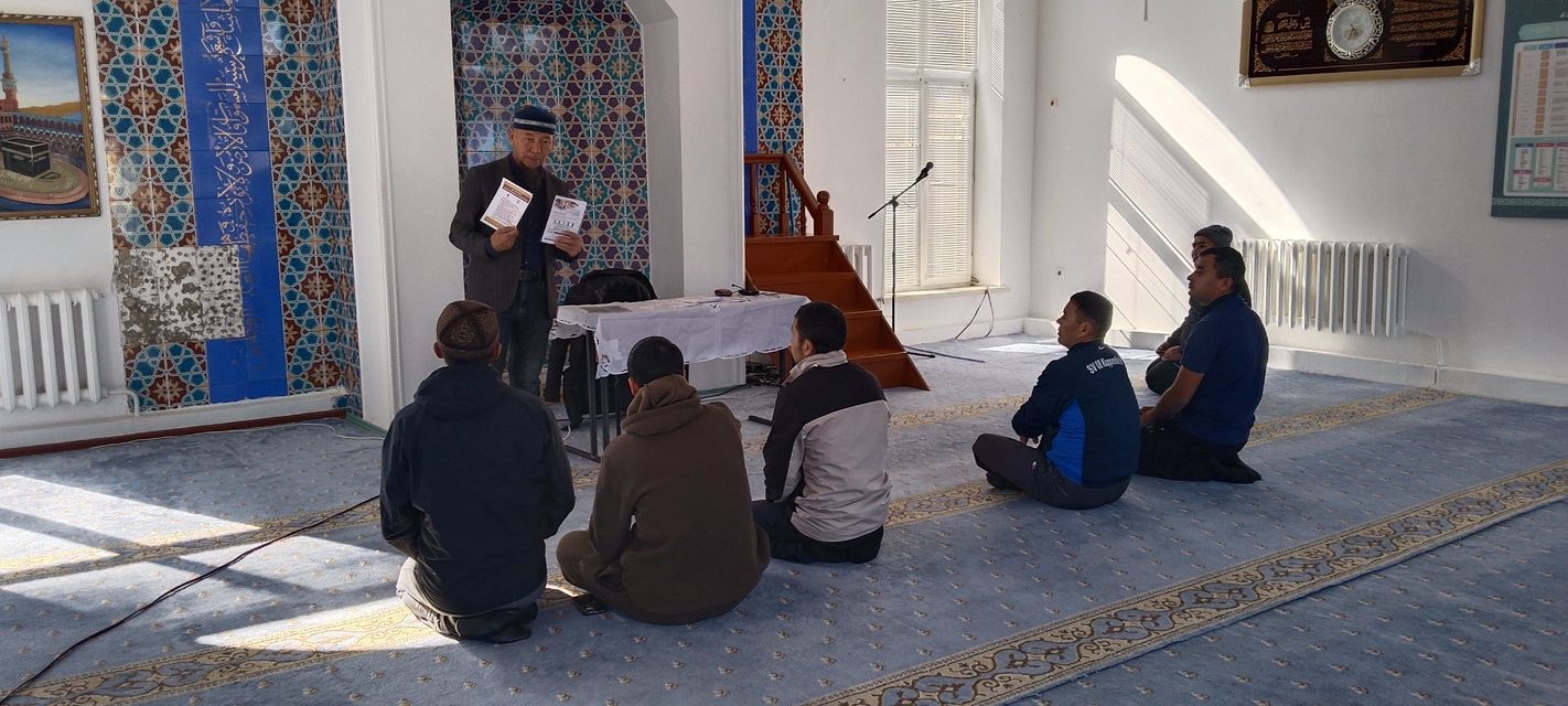 “БӘЙТЕРЕК” МЕШІТІНДЕ АҚПАРАТТЫҚ МАТЕРИАЛ ТАРАТЫЛДЫ