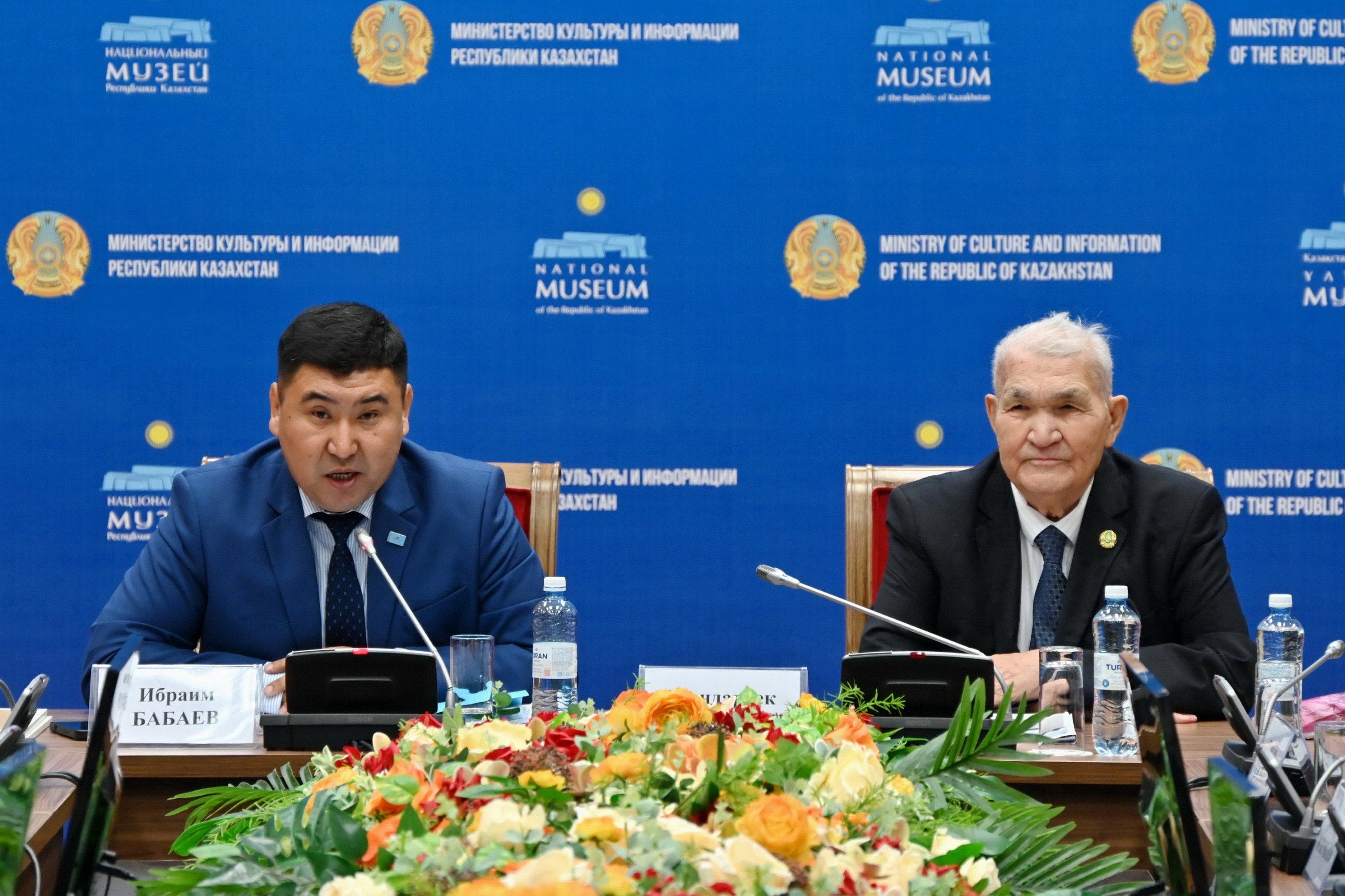 Астанада Республика күніне орай дөңгелек үстел өтті