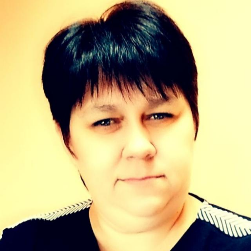 Шұбар аққұба ұзын әтешті жұтады Әртүрлі мысықтардың суреттері