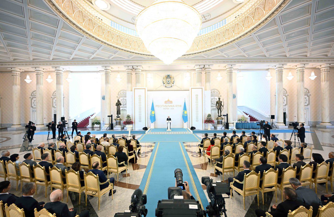 Тәтесі мен немересі секс Сперма гей жопа