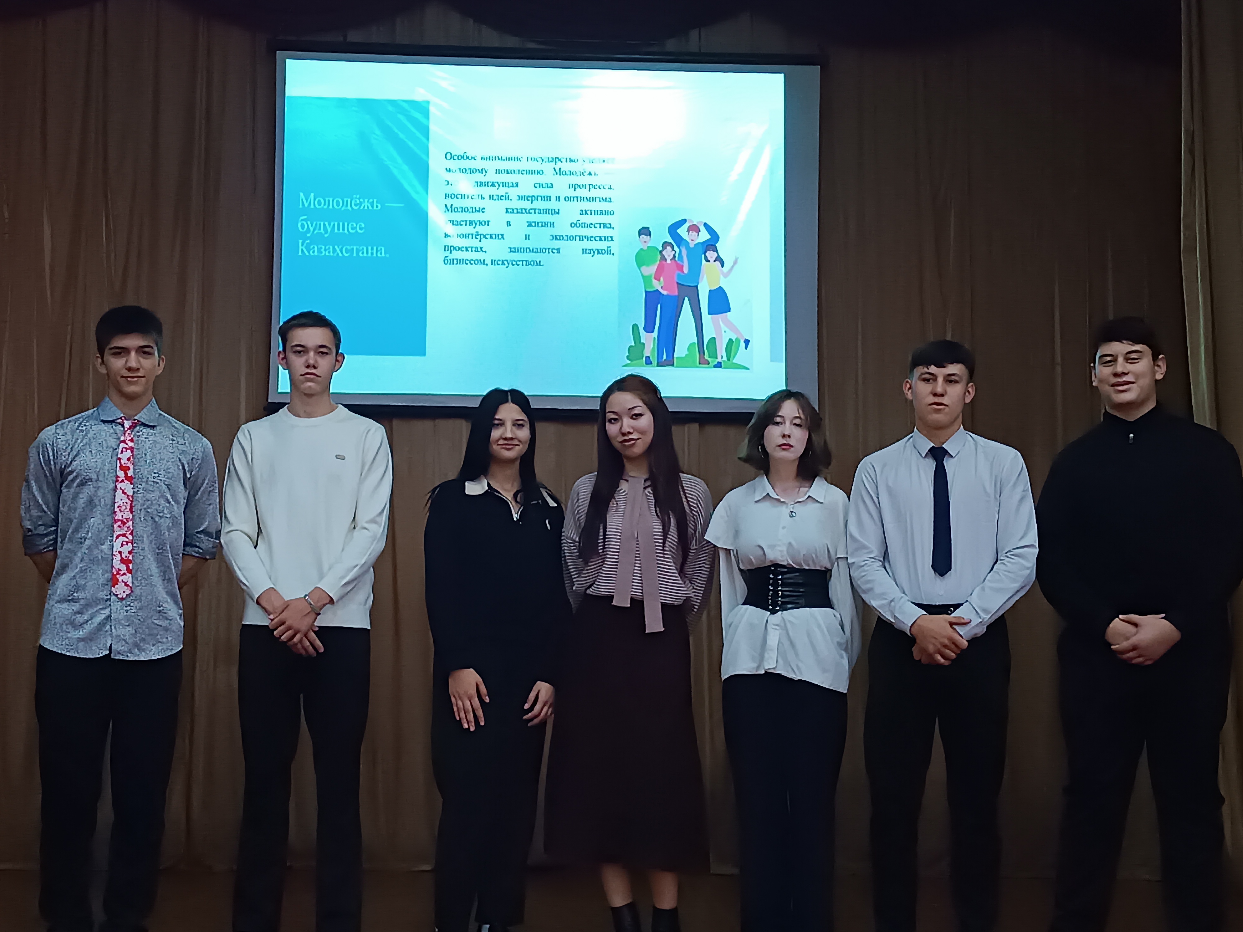 Архивистом Лисаковского РГА проведена лекция, посвящённая празднованию Дня Республики Казахстан